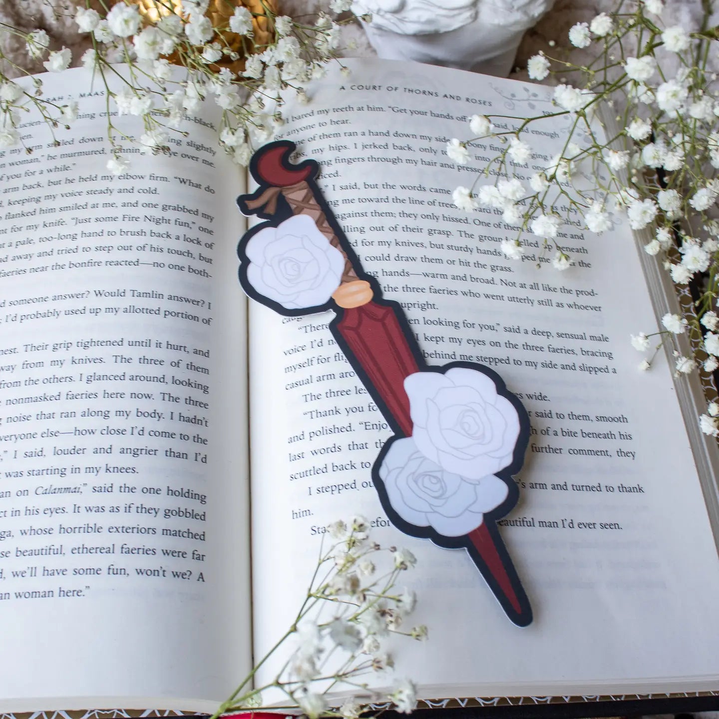 Dagger / bookmark