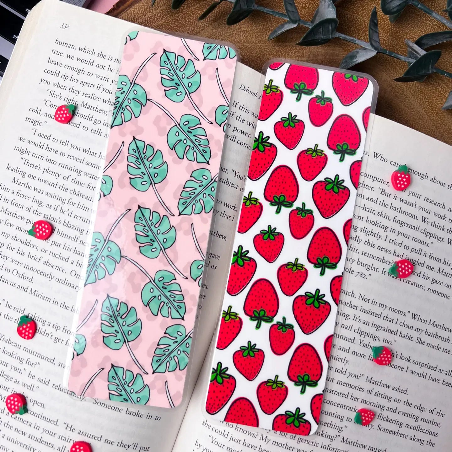 Strawberries / bookmark