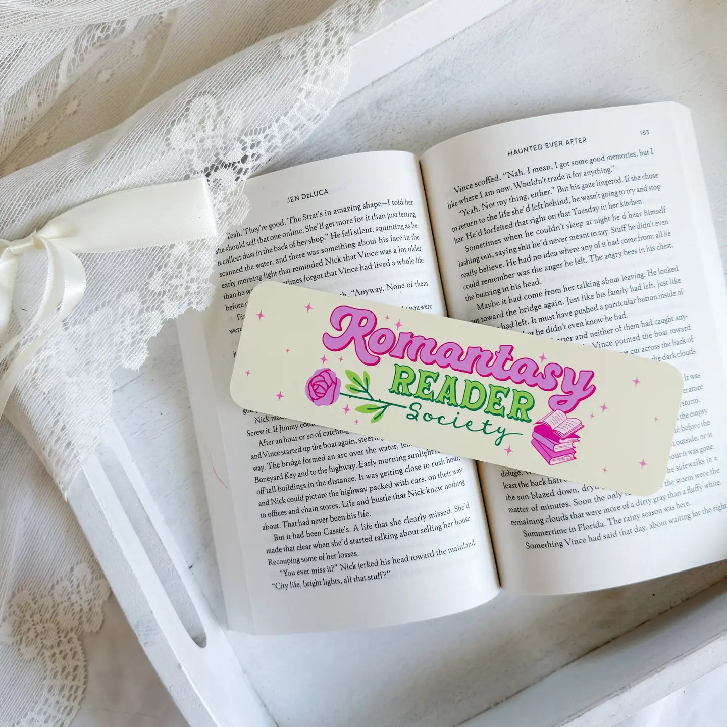 Romantasy Reader Society / bookmark