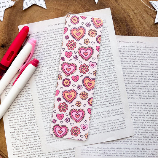 Ruffle Hearts / bookmark